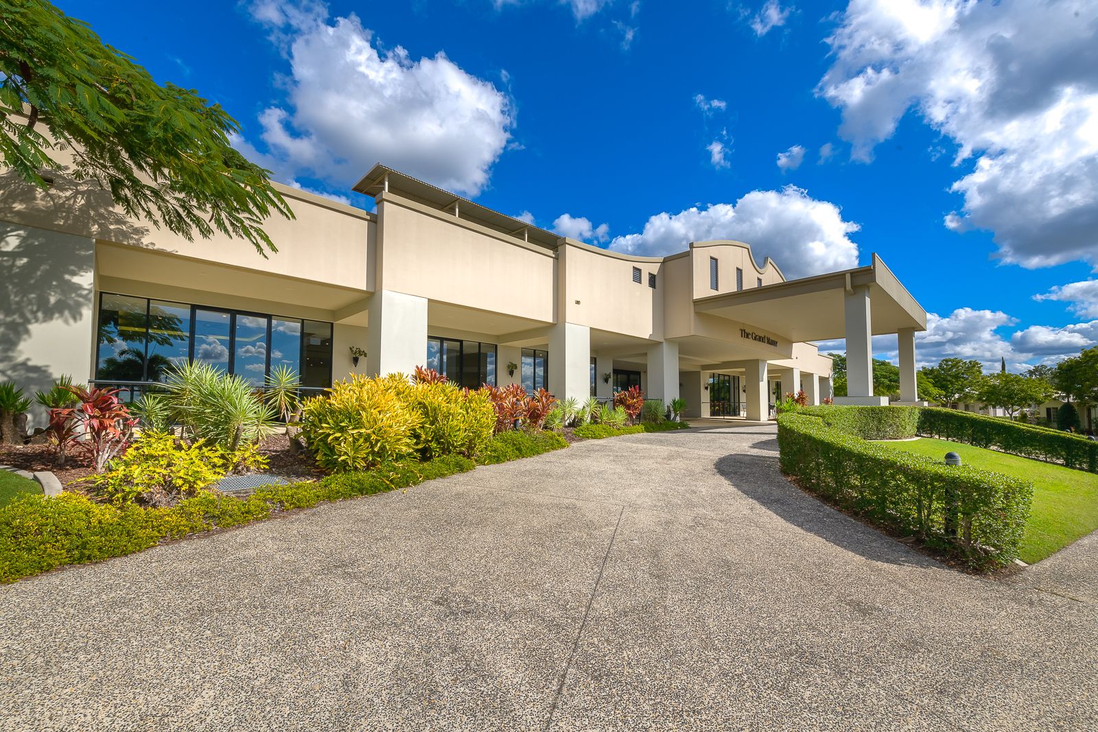 The Resort Clubhouse- Golden Crest Manors